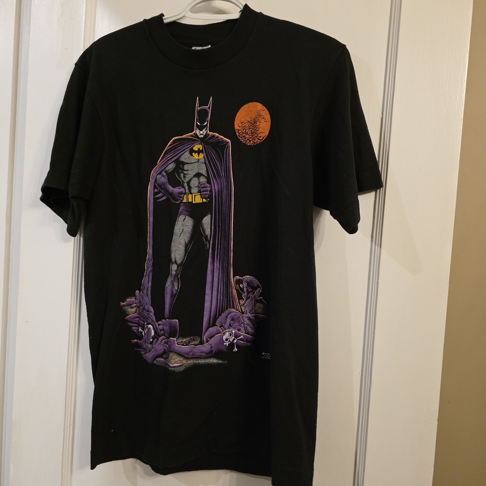 Vintage Fruit of the Loom Black Batman 1988 Tshirt Single Stitch Size Medium